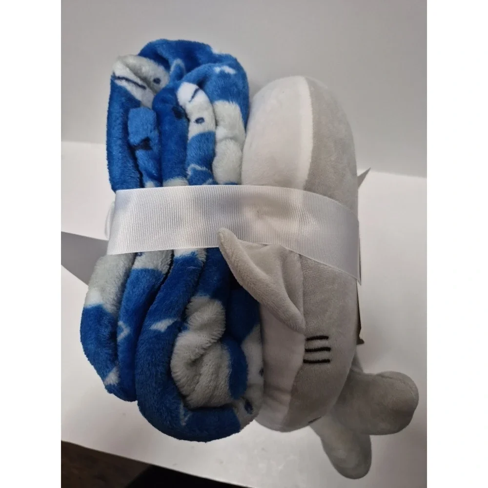 Kids Throw & Neck Pillow Set SHARK Print Soft Plush Travel Pillow NEW WITH TAGS